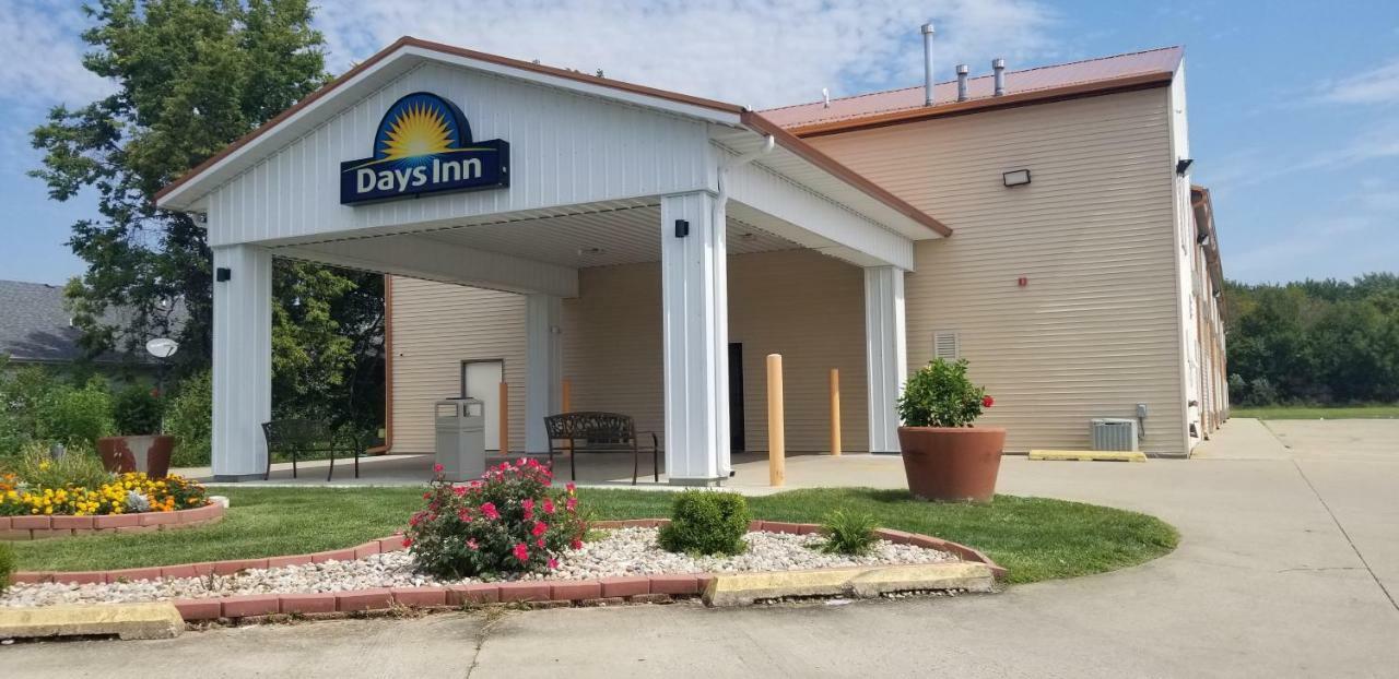 Days Inn By Wyndham Springfield Esterno foto